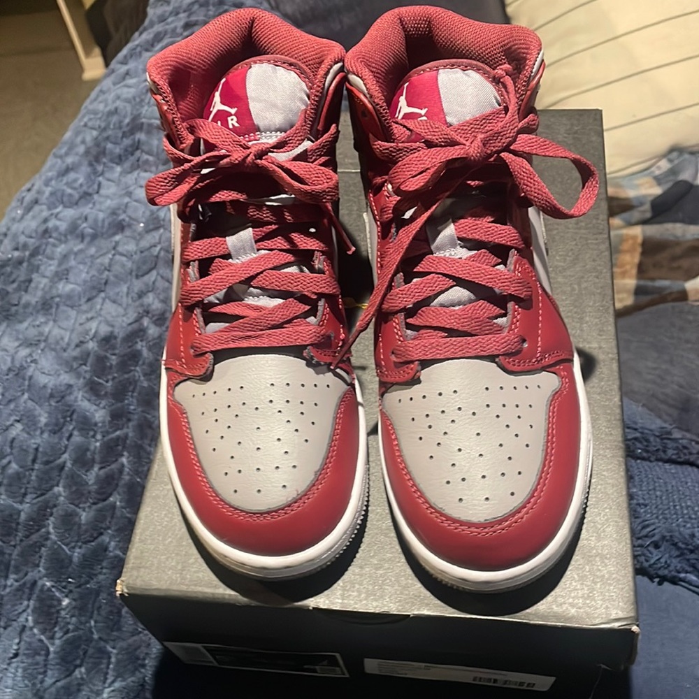 Air Jordan 1 mid